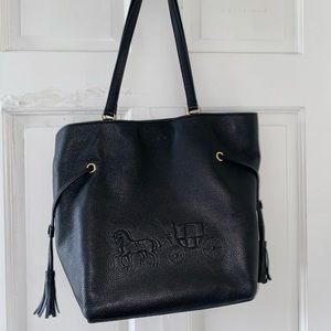 Andy Tote With Horse And Carriage